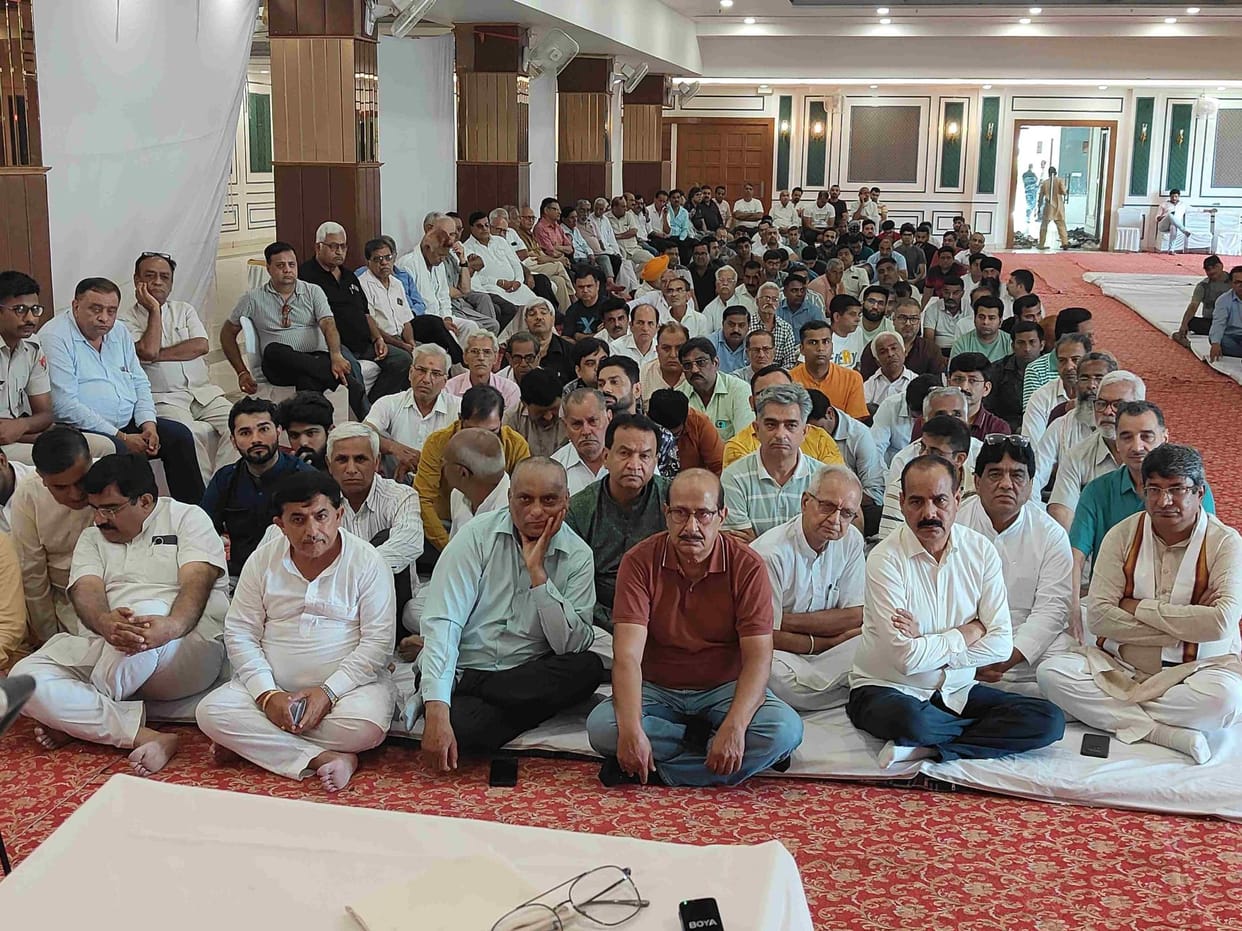 Voices raised for financial help and government jobs in Mahapanchayat