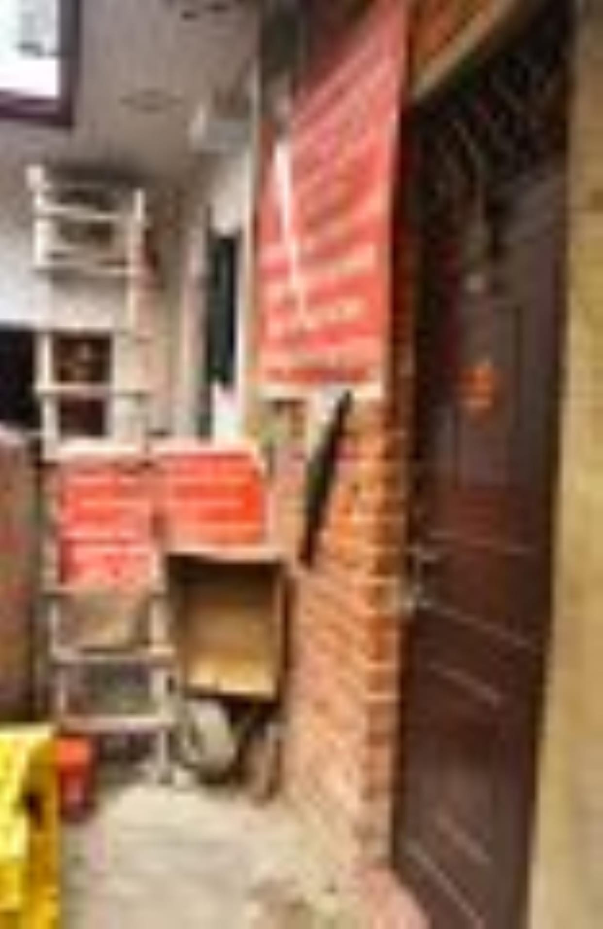 Chaos in Lucknow on the first day of food distribution, consumers disappointed