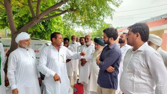 Demand for permission to install pipes in Ghaggar, protest held for two hours