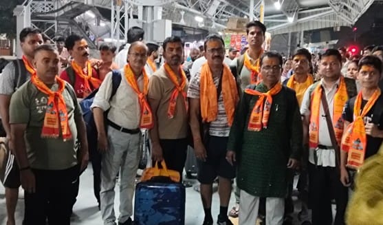 A group of devotees of Baba Barfani left for Amarnath