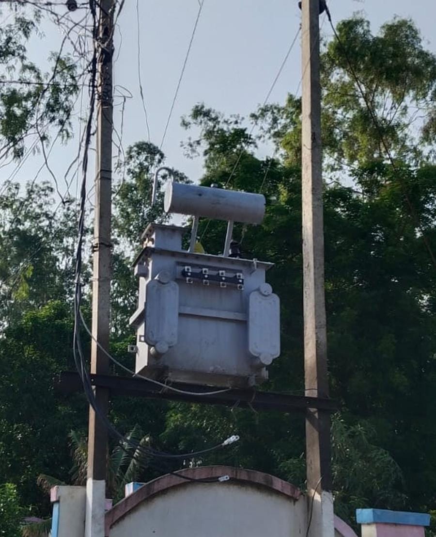 Electricity was cut off for hours due to transformer explosion and a manjha falling on the wire