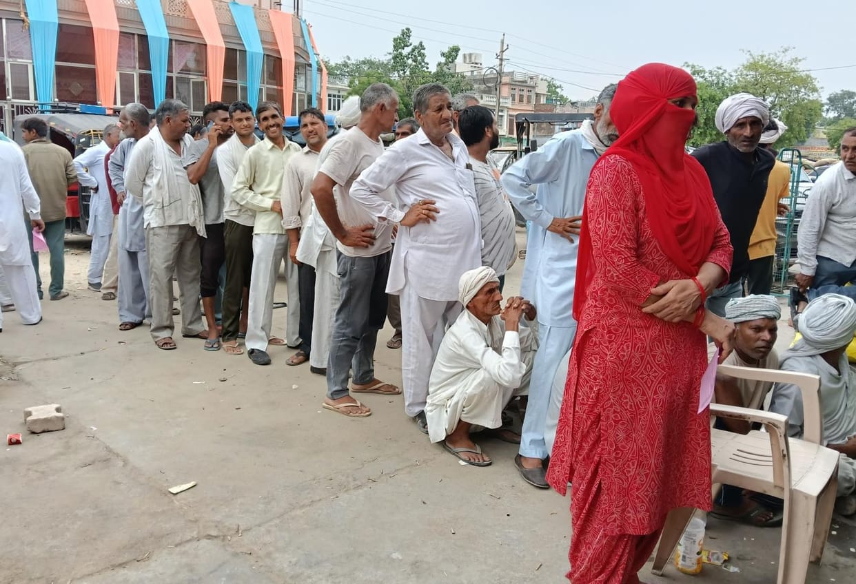2200 bag urea distributed