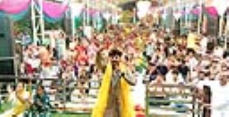 Who decorated you, O Sanwar... the devotees danced on this