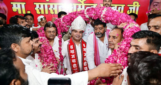 Youth, farmers, businessmen are troubled by the current government: Dharmendra