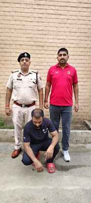 Youth arrested with country made pistol