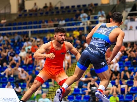 Mandothi wrestler Sumit won silver medal in senior wrestling competition