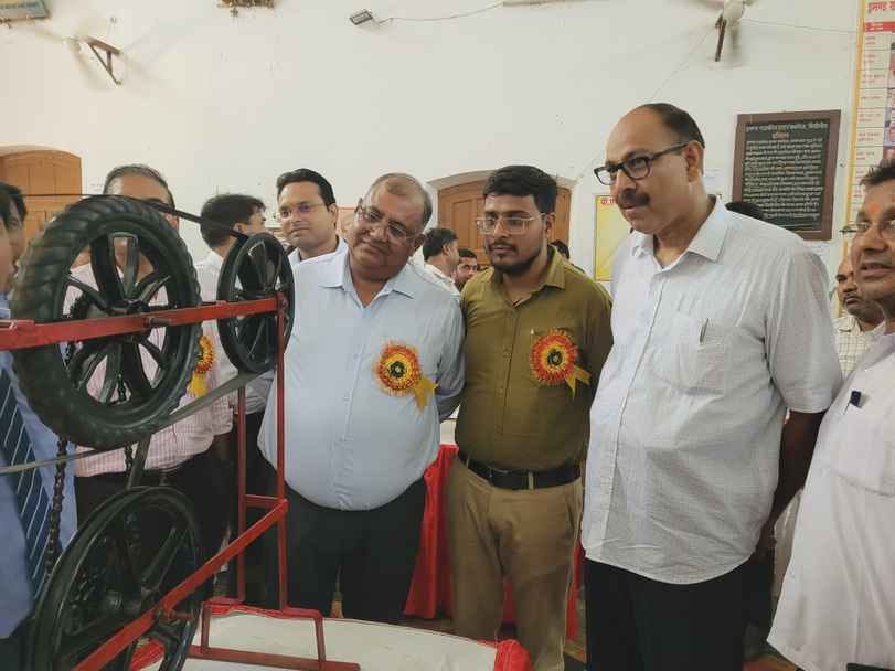 80 students displayed their models in the Empire Award Model Exhibition