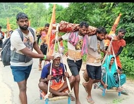Four sons bringing their parents in a Kaanvad