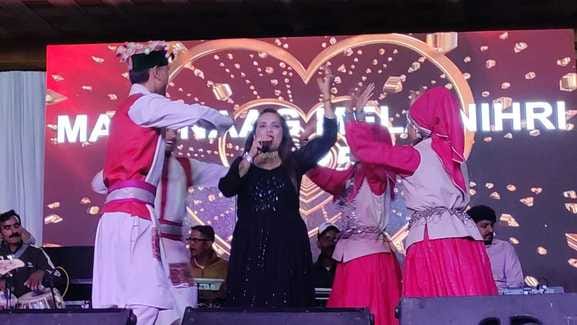 Naati Laagi Mujre Ri... Mamta enthralled the audience