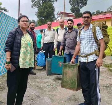 123 polling parties left to form village government