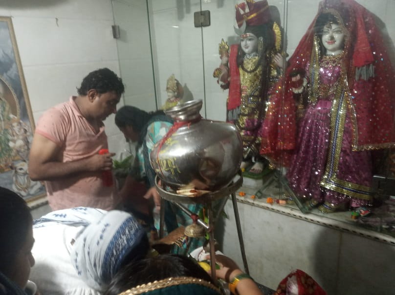 Devotees gathered for Jalabhishek, the atmosphere became devotional