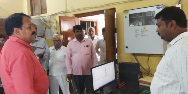 DDO expressed displeasure after seeing the dilapidated building of CDPO office
