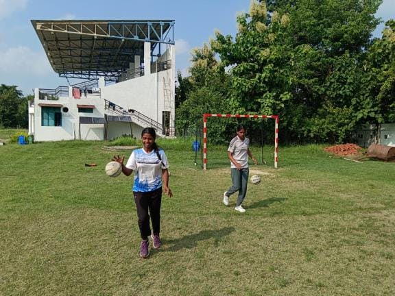Nine players in wrestling and 10 in handball selected for divisional trials