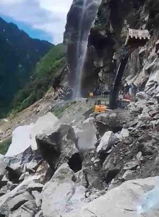 Road connecting China border opened after 28 hours