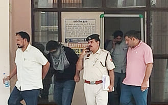 Two accused including a doctor who was running online betting arrested