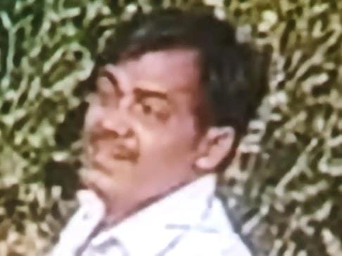 Bike rider mechanic dies after being hit by an unknown vehicle