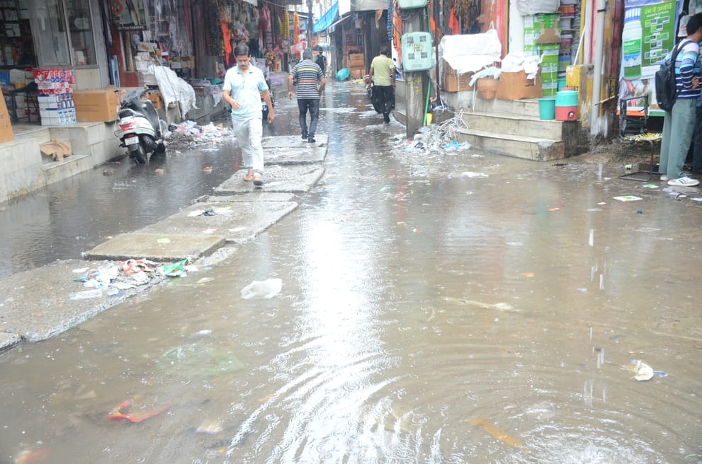kathua news, heavy rain news, sanitation worker strike news, people problem news