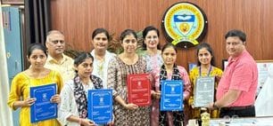 Seven students completed their mini-research work.
