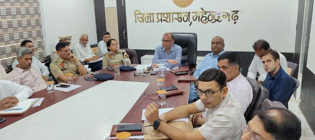 Candidates can avail the benefit of free bus service even a day before the exam