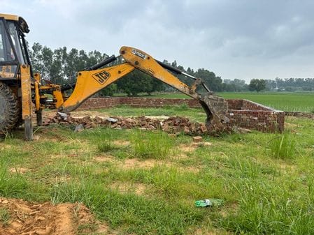Bulldozers run on two illegal colonies
