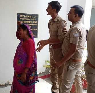 Couple beaten up on lawyer's bed