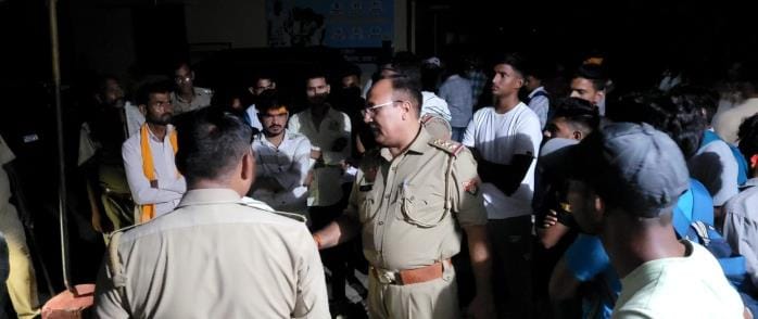 Two Kanwariyas from Etah died in an accident