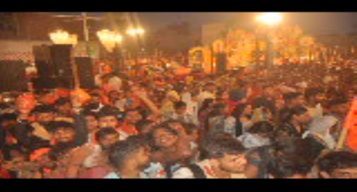 With the slogan of Bol Bam, lakhs of Kanwadis performed Jalabhishek of Lord Shiva