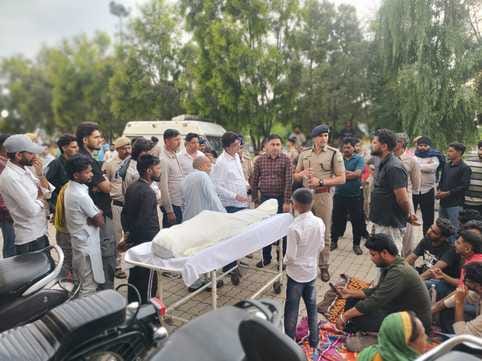 Family members created a ruckus by placing the body in the premises of the regional hospital