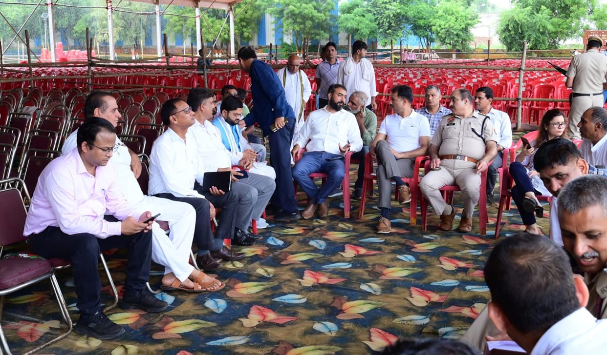 cm will give 56 crore gift today