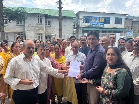 People of Karsog are angry over flat rate water bill