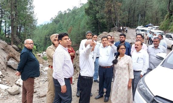 Central team visited the disaster affected areas of Karsog