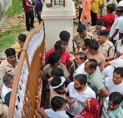 Animal trader dies in police custody, villagers create ruckus at police post