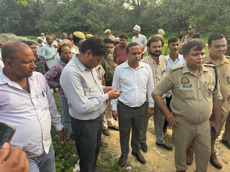 The team arrived to resolve the dispute between the school and Kerbala land