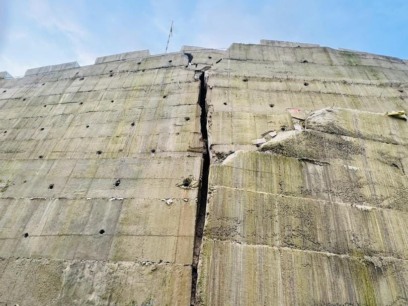 30 meter portion of four lane collapsed in Diod, 230 roads including NH blocked