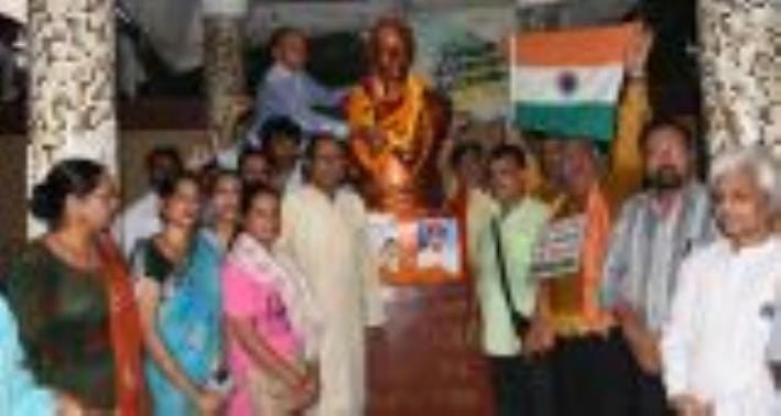 Youth should learn from Azad and Tilak