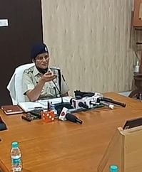 अपराध गोष्ठी को संबोधित करती नई एसपी डॉ. अमृता दुहन।