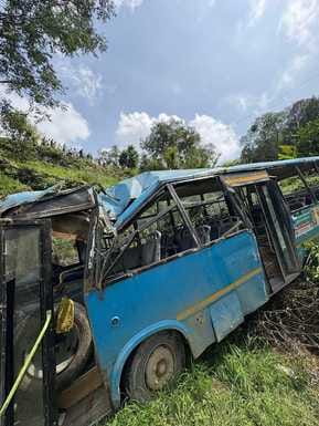 Villagers ran to save lives, took them out of the bus and took them to the hospital