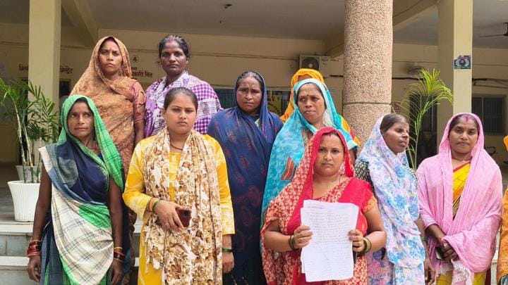 Water is not coming in the pipeline, women protested