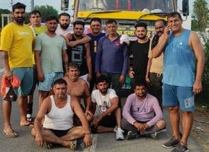 Sonipat youth helped Kanwariyas trapped in a road accident