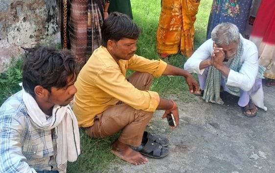 Laborer dies after a brick falls on his head