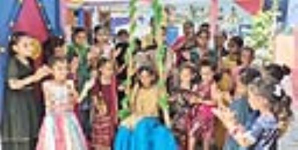 Teej's charm fades in Sawan: Traditions are vanishing with changing times