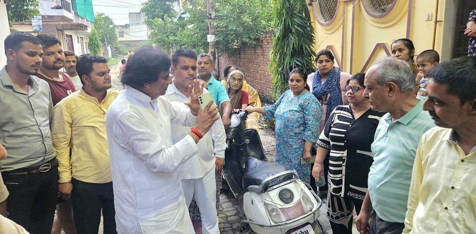 When the drain got choked and waterlogging happened in Devlok, people got angry at the mayor