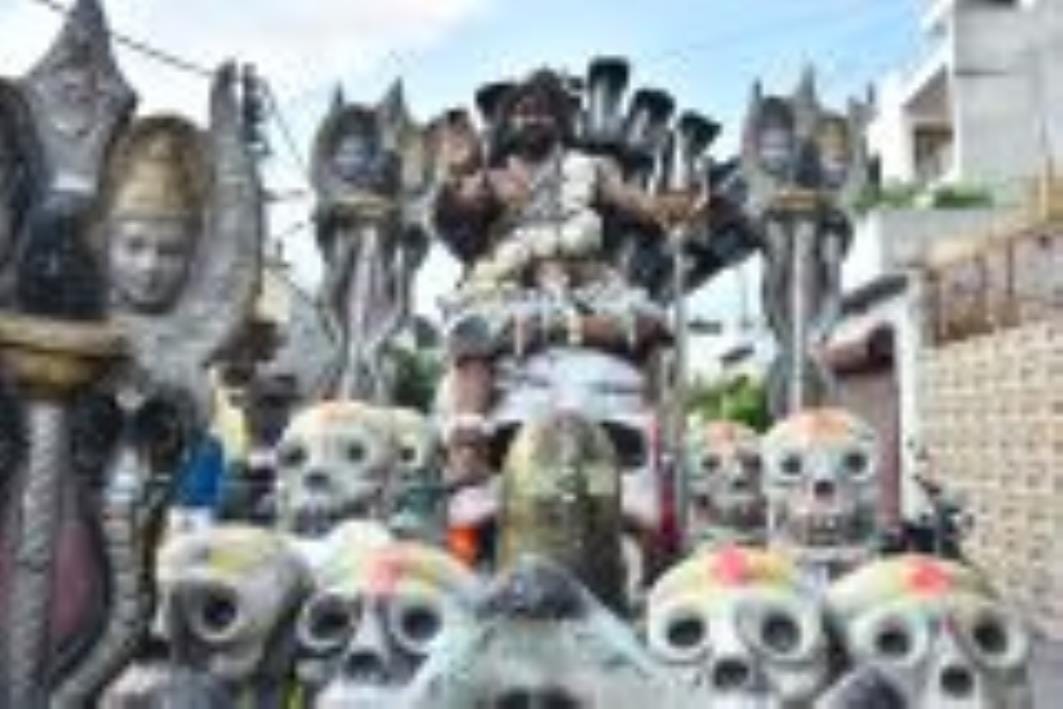 Mahakal went on a city tour