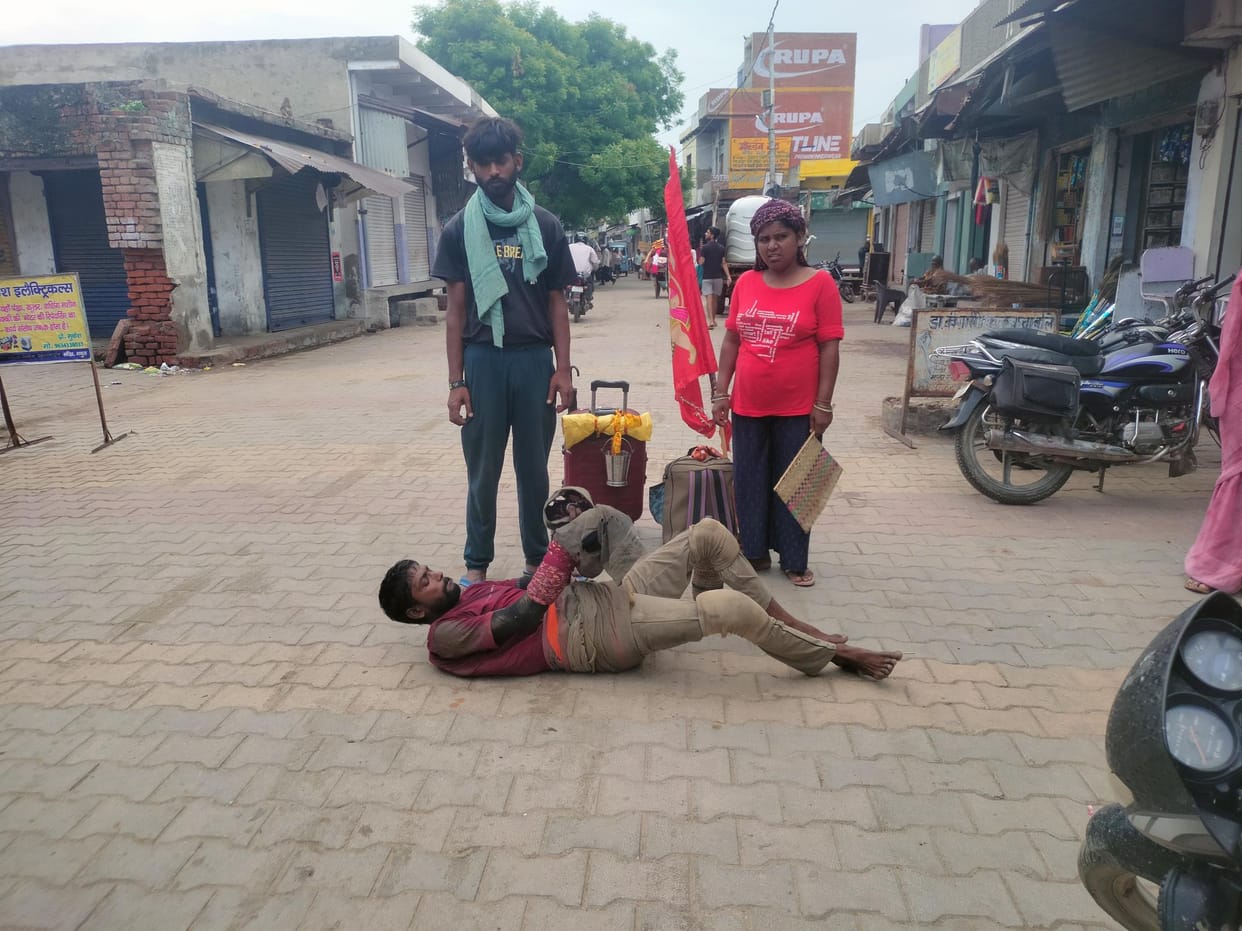 Suresh going to Mehandipur Balaji by lying down