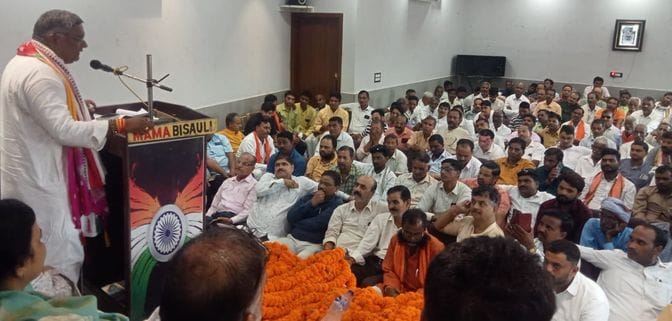 The newly formed divisional executive was honored