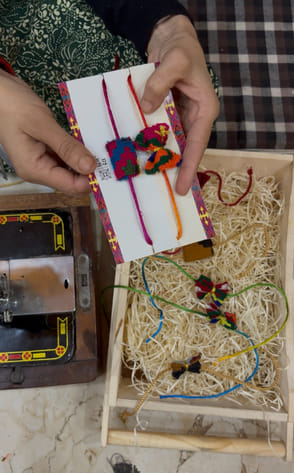 Rakhi made of Kullu Patti will be decorated on brother's wrist