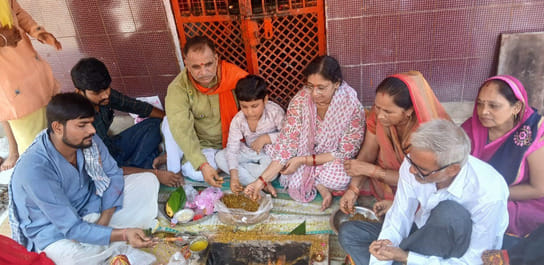 Bhagwat Katha makes life meaningful: Umang Dixit
