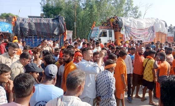 There was uproar over the death of a kanwariya