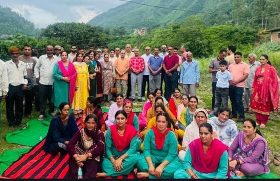 Opposition to transfer of Harabag garden to one person