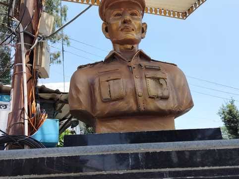 The martyrs will be remembered today, the dried flower garlands of the statues will be replaced
